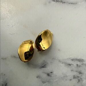 Vintage Gold Tone Clip On Earrings